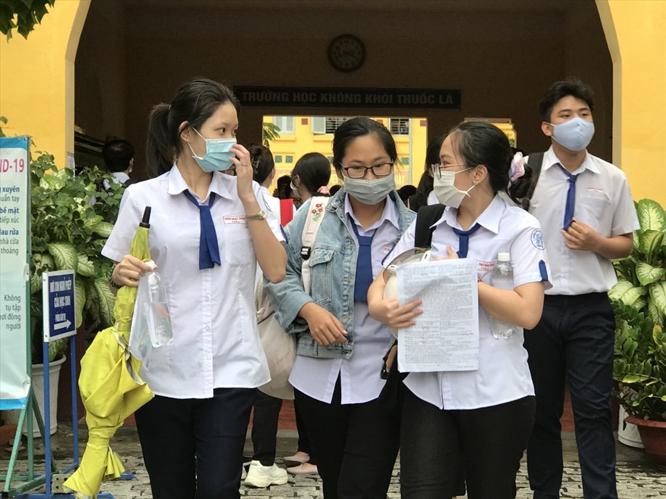 Hậu Giang quy định các khoản thu ngoài học phí