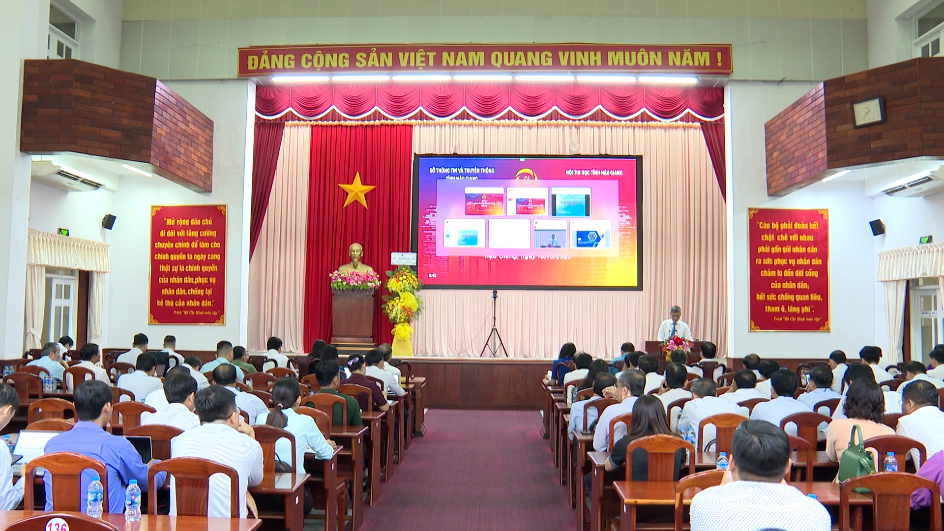 hưởng ứng Ngày Chuyển đổi số quốc gia 10/10