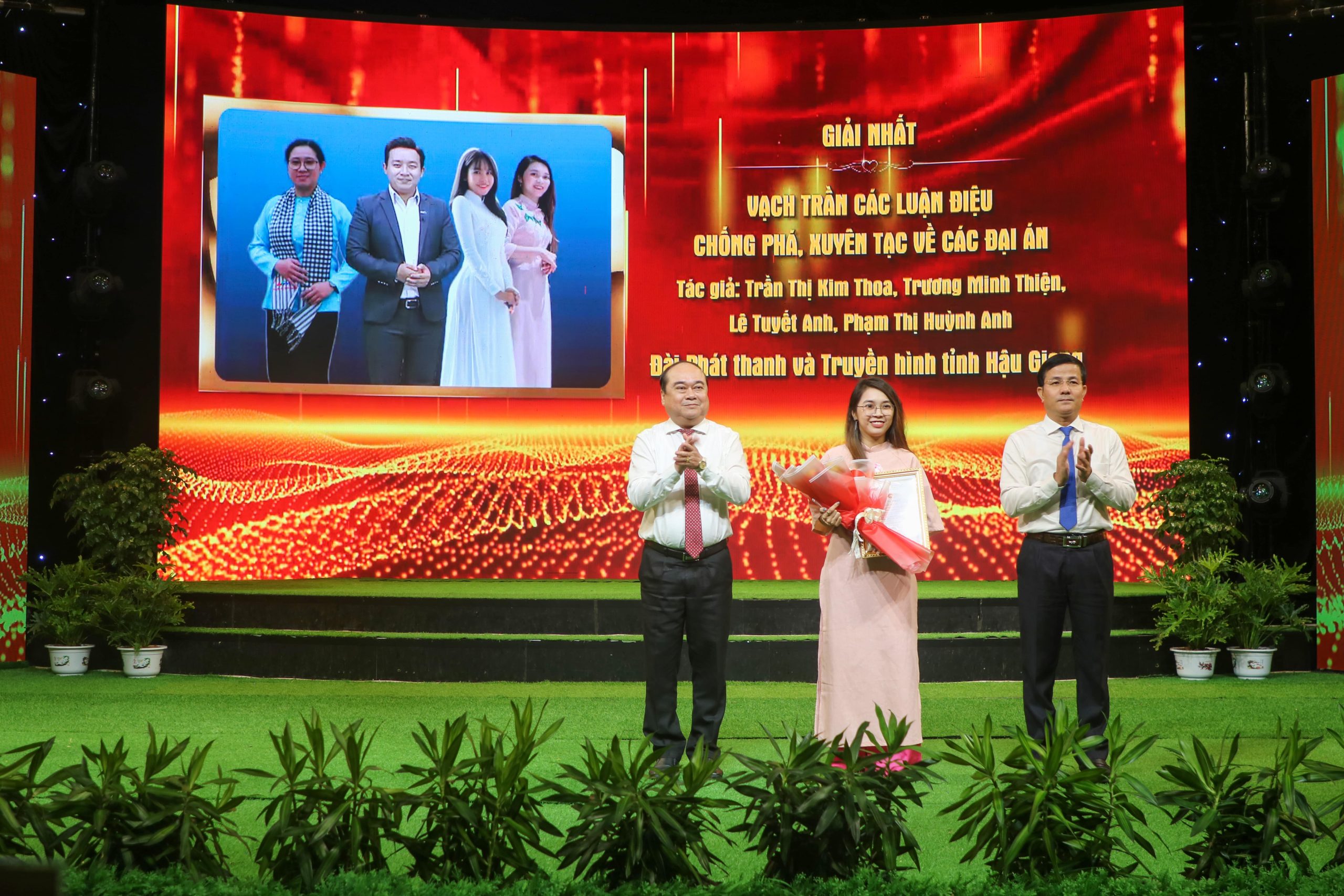 Ông Trần Văn Huyến – Phó Bí thư Thường trực Tỉnh ủy – Chủ tịch HĐND tỉnh, Trưởng ban Chỉ đạo 35 tỉnh Hậu Giang
