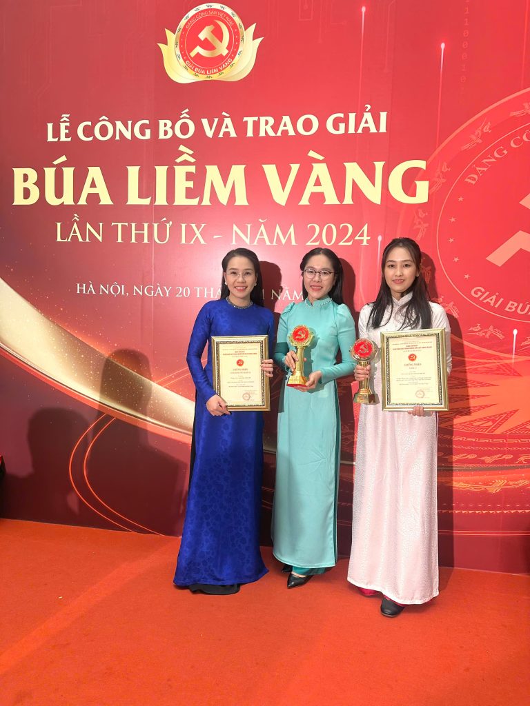 búa liềm vàng