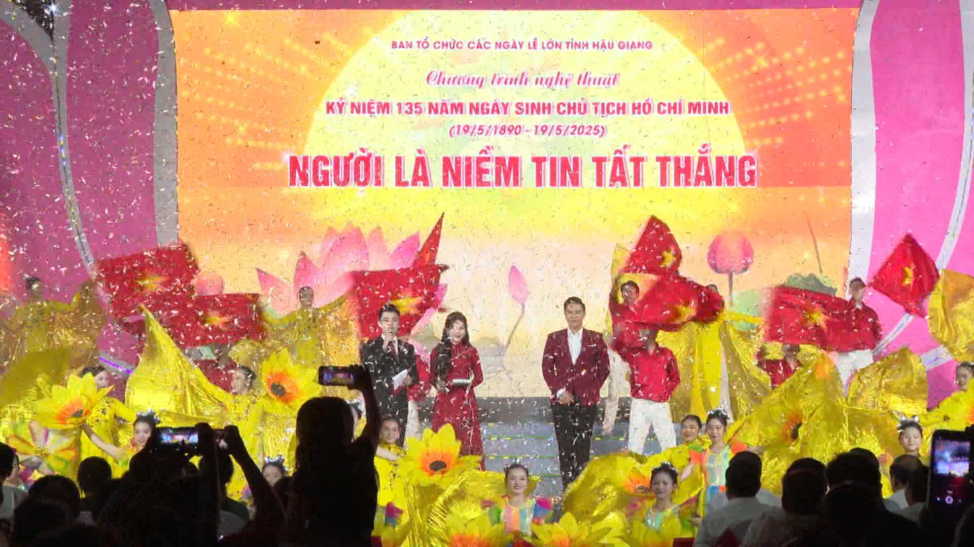 den-tho-Bac-ho-xa-Luong-Tam